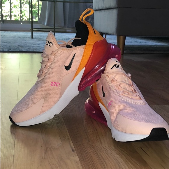 Nike Shoes - Nike Air Max Women’s